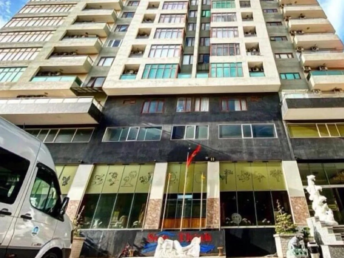 Chung cư Sơn Thịnh nhìn từ bãi Sau