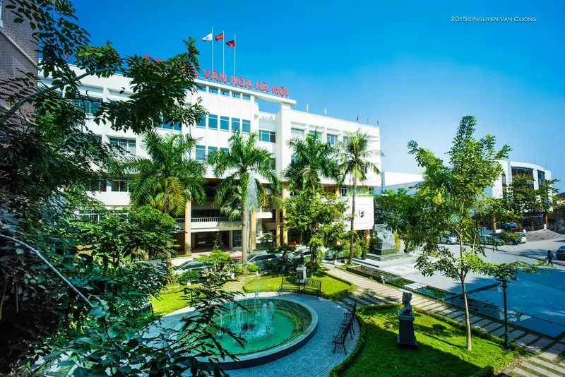 Toàn cảnh khuôn viên chính của trường đại học Văn Hoá Hà Nội.