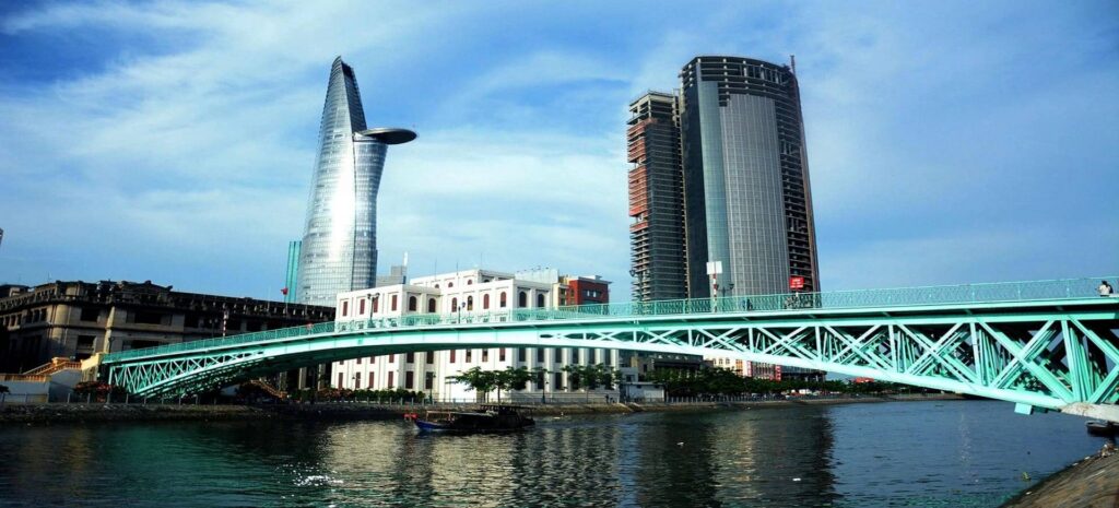 Cầu Mống là cây cầu chứng kiến bao thay đổi xưa và nay của Sài Gòn