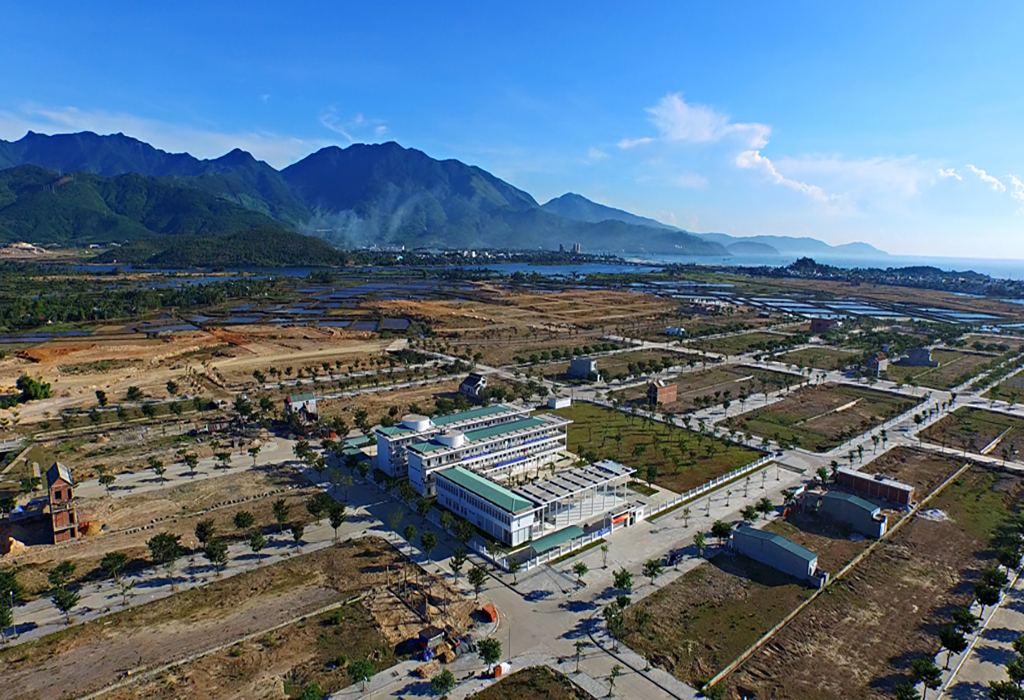 Biệt thự ven sông tại Golden Hills City