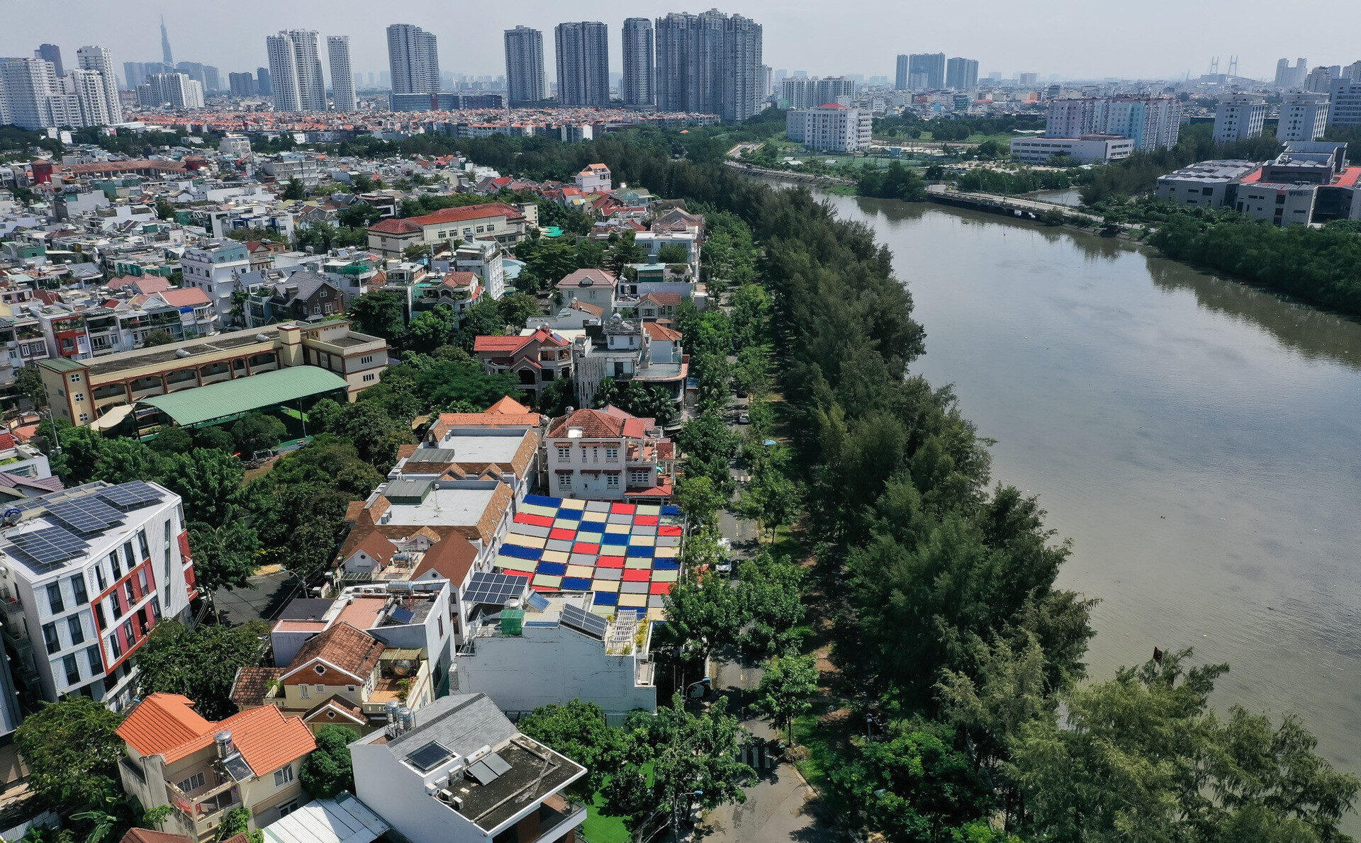 Kiến trúc nhà phố sang trọng tại Khu dân cư Trung Sơn