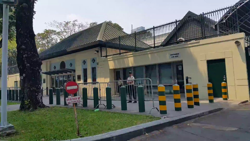 Tổng Lãnh sự quán Mỹ tại Việt Nam không chỉ mang lại lợi ích về vị trí thuận tiện mà còn cho bạn cơ hội hòa nhập vào cộng đồng quốc tế sôi động