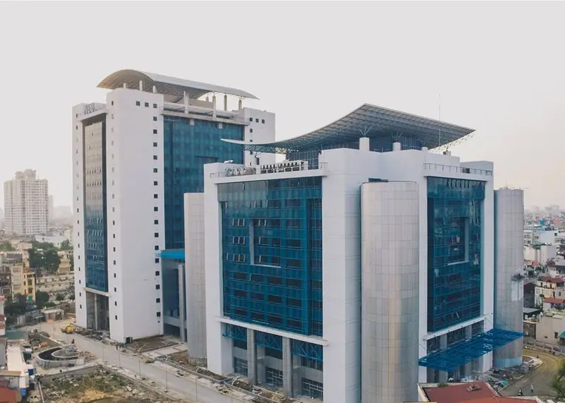 Toàn cảnh khuôn viên trường đại học Kinh tế Quốc dân NEU nhìn từ trên cao.