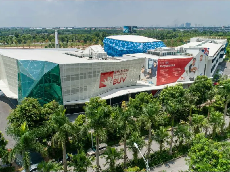 Tổng quan về Đại học Anh Quốc Việt Nam và gợi ý khu vực sinh viên nên thuê trọ Toàn cảnh khuôn viên hiện đại và xanh mát của Trường Đại học Anh Quốc Việt Nam (BUV) tại Hưng Yên.