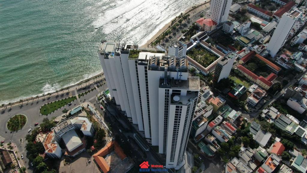 Bãi biển Nha Trang gần Scenia Bay