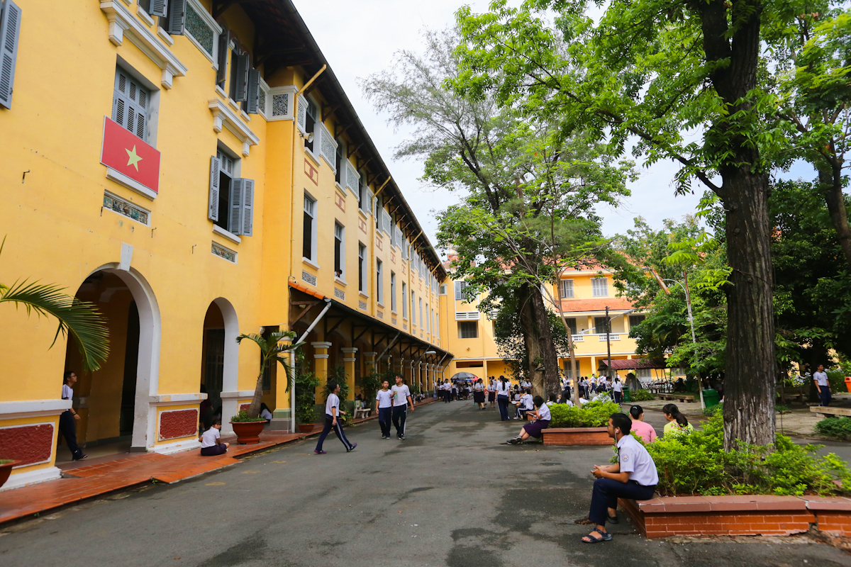 Không gian sinh hoạt và học tập tại Trường THPT Nguyễn Thị Minh Khai