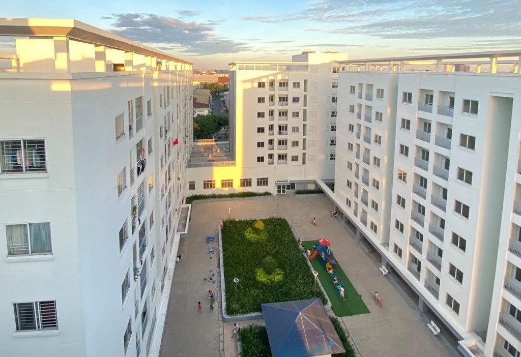 Đường sá và nhà phố tại KDC Thanh Bình Residence
