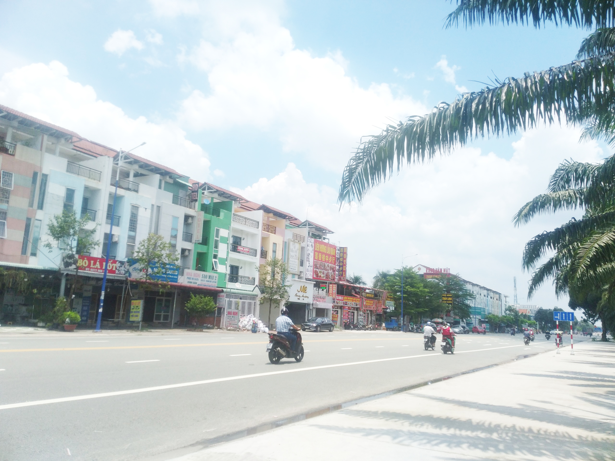 Tìm mua và thuê nhà phố tại Khu Hưng Phước trên Nhà Tốt