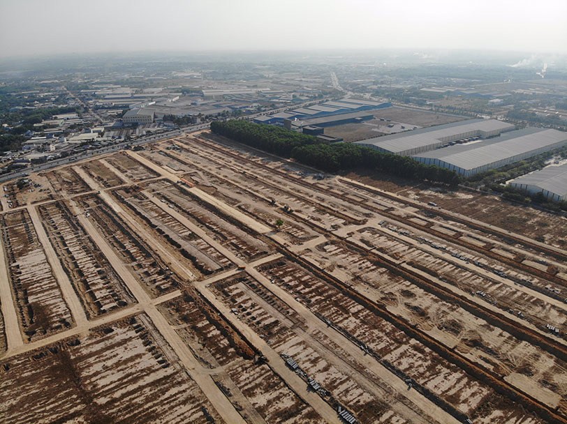 Cổng chào và đường nội khu Khu dân cư Nam Tân Uyên