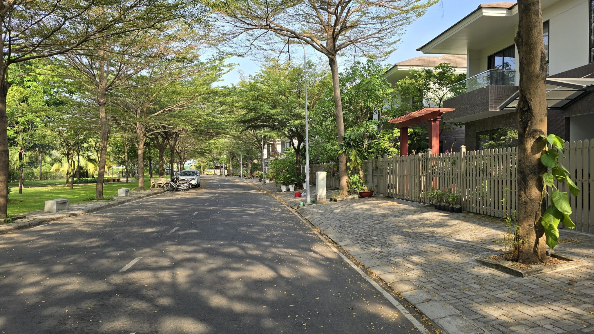 Nhà phố tại Khu dân cư Camellia Garden