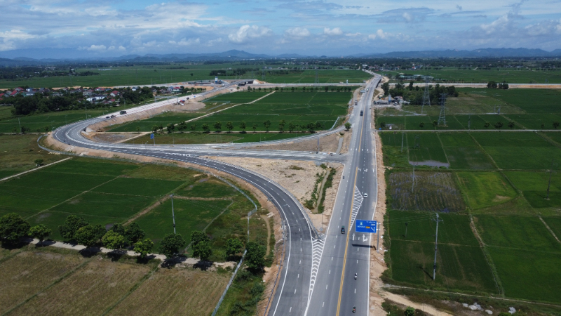 Cao tốc Diễn Châu Nghi Sơn là một trong những dự án thành phần quan trọng thuộc tuyến cao tốc Bắc – Nam phía Đông