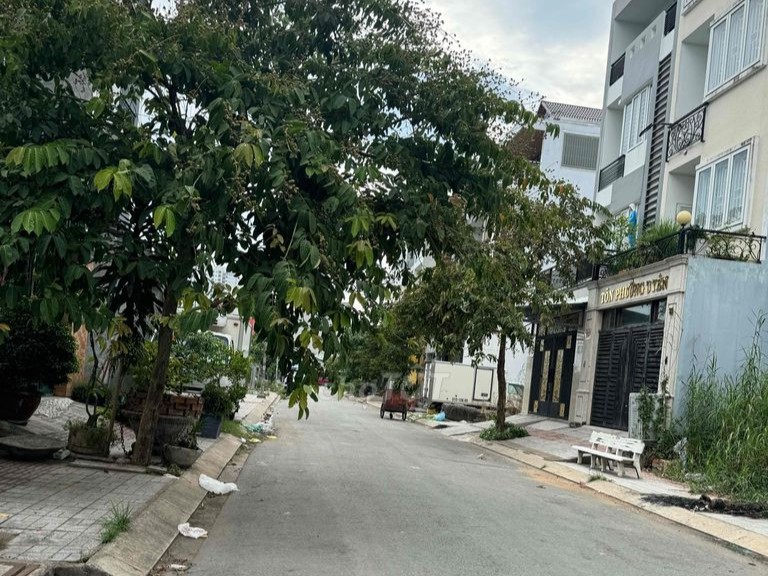 Mặt đường Khu dân cư Chợ Bình Điền