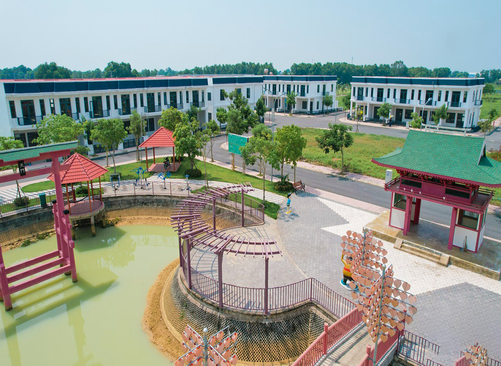 Nhà phố và shophouse tại Young Town