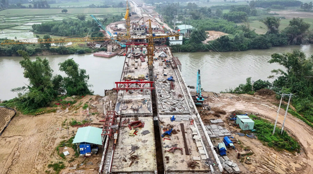 Hình ảnh thực tế Cầu Quảng Đà được xây dựng