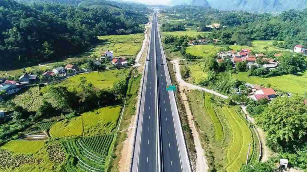 Cao tốc Hà Nội Thái Nguyên là một trong những tuyến huyết mạch kết nối đến thủ đô Hà Nội