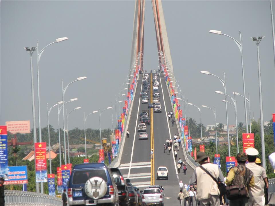 Cầu Rạch Miễu rút ngắn quãng đường di chuyển giữa Đồng Tháp và Bến Tre