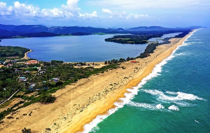 Phường Sa Huỳnh, Quảng Ngãi