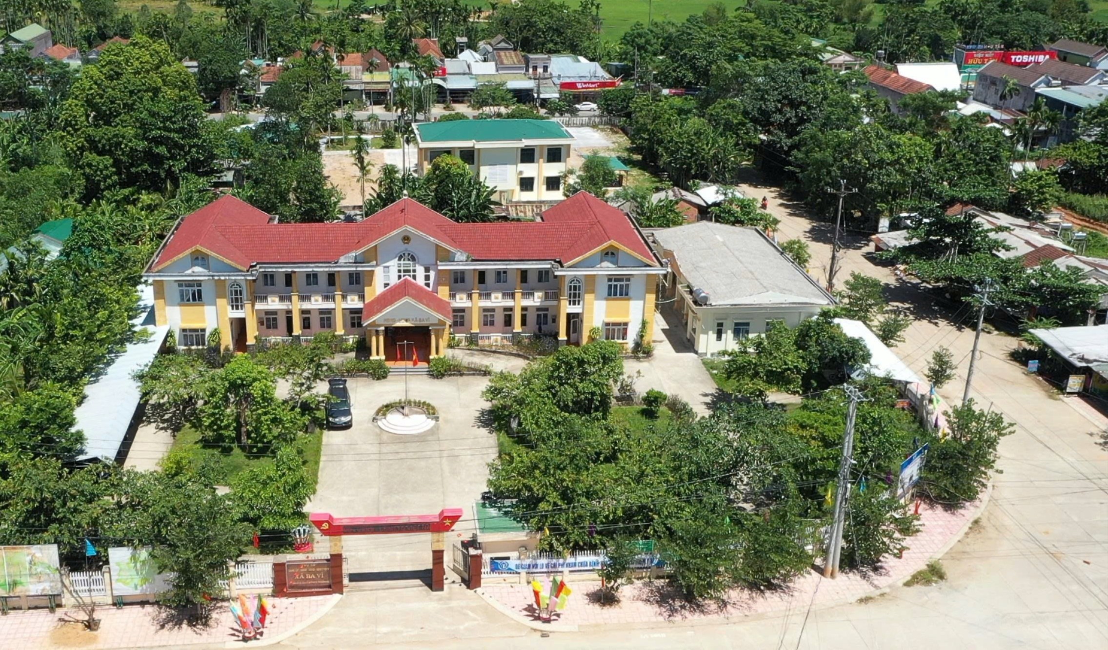 Xã Ba Vì, Quảng Ngãi