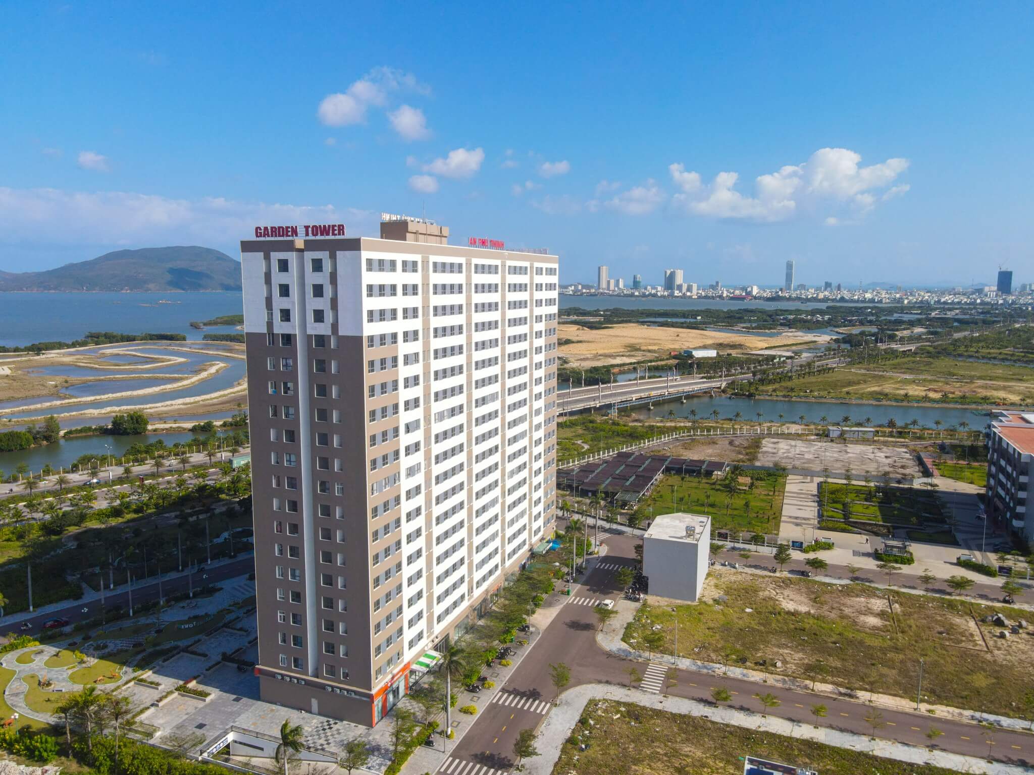 Trung tâm thương mại và tiện ích tại Chung cư An Phú Thịnh Garden Tower