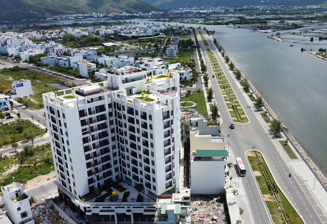 Toàn cảnh chung cư CT2 VCN Phước Long trong khu đô thị hiện đại