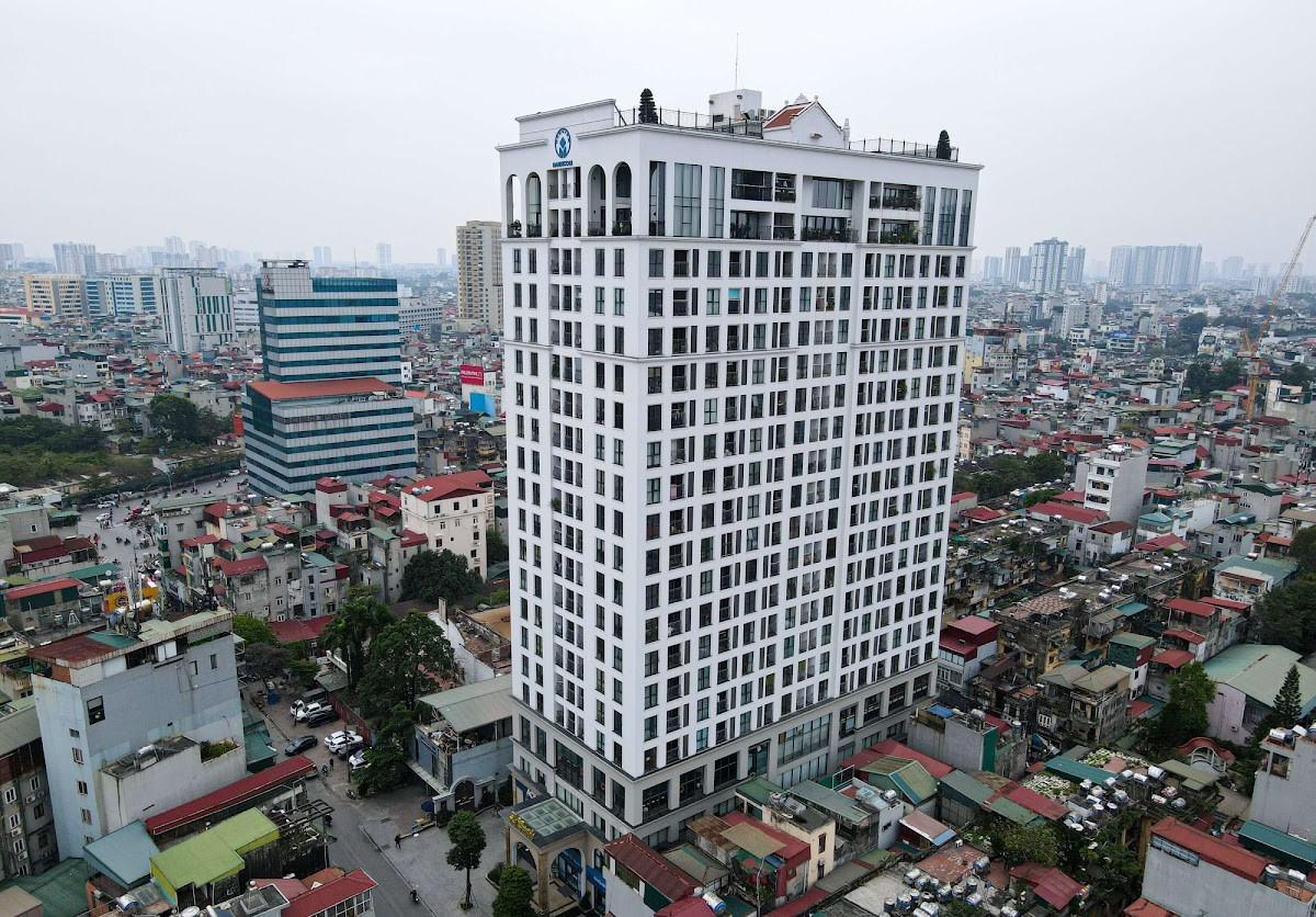 Phòng khách căn hộ Le Capitole với nội thất cao cấp