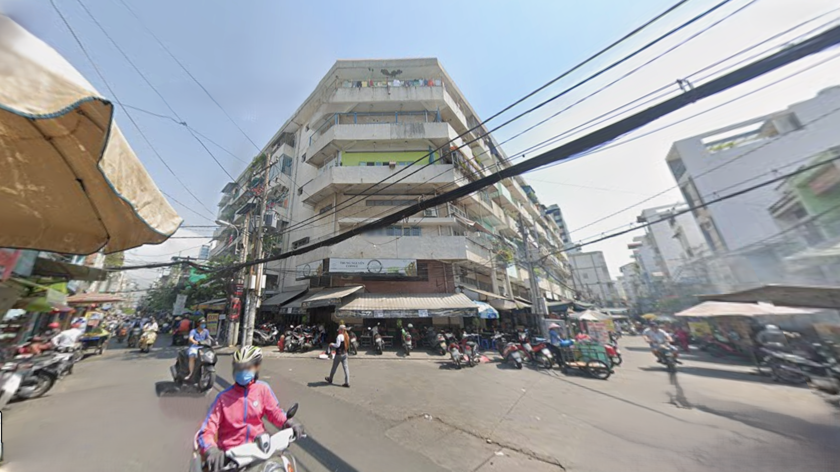 Mặt tiền chung cư Đoàn Văn Bơ Quận 4