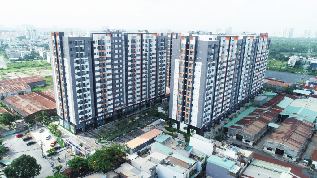 Hình toàn cảnh Him Lam Phú An