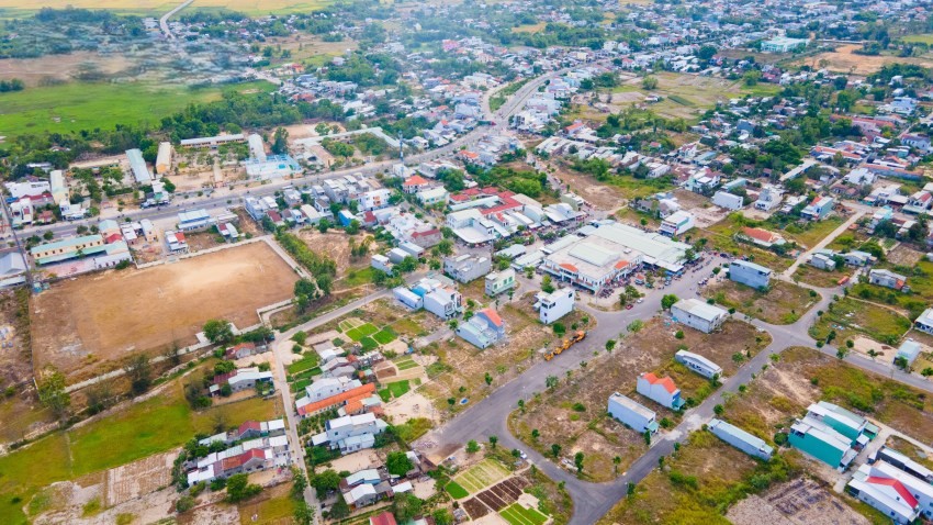 Các dãy nhà phố thương mại tại Khu phố chợ Điện Nam Trung