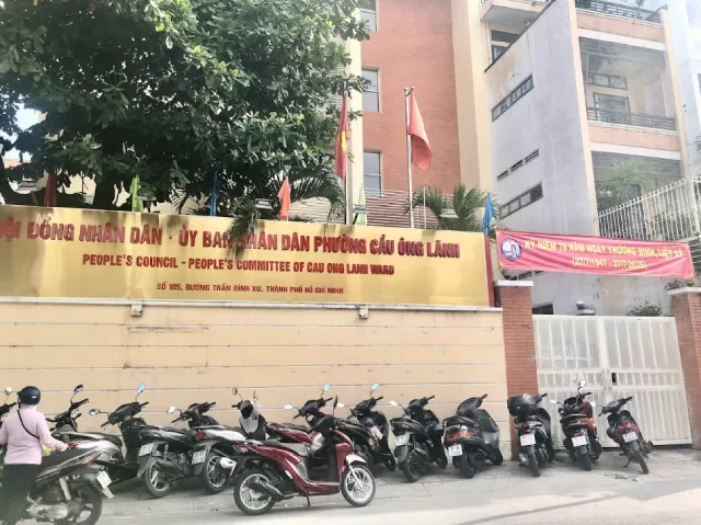 Thông tin về UBND phường Cầu Ông Lãnh sau sáp nhập 2025 Hình ảnh trụ sở Hội đồng Nhân dân – Ủy ban Nhân dân phường Cầu Ông Lãnh tại TP.HCM, nơi tiếp nhận và giải quyết các thủ tục hành chính cho người dân địa phương.