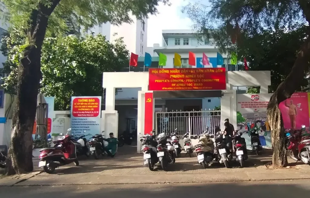 UBND phường Nhiêu Lộc ở đâu? Cập nhật địa chỉ mới nhất Trụ sở UBND phường Nhiêu Lộc TP.HCM tại số 82 đường Bà Huyện Thanh Quan