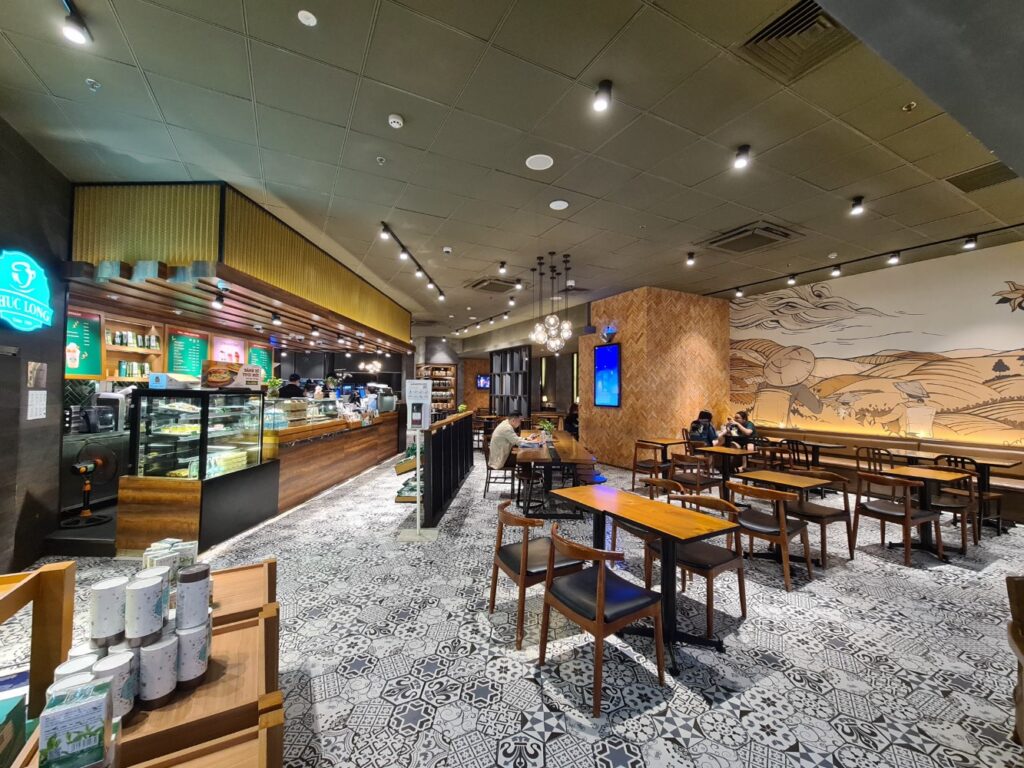 Không gian Phúc Long Coffee & Tea tại Gigamall Phạm Văn Đồng