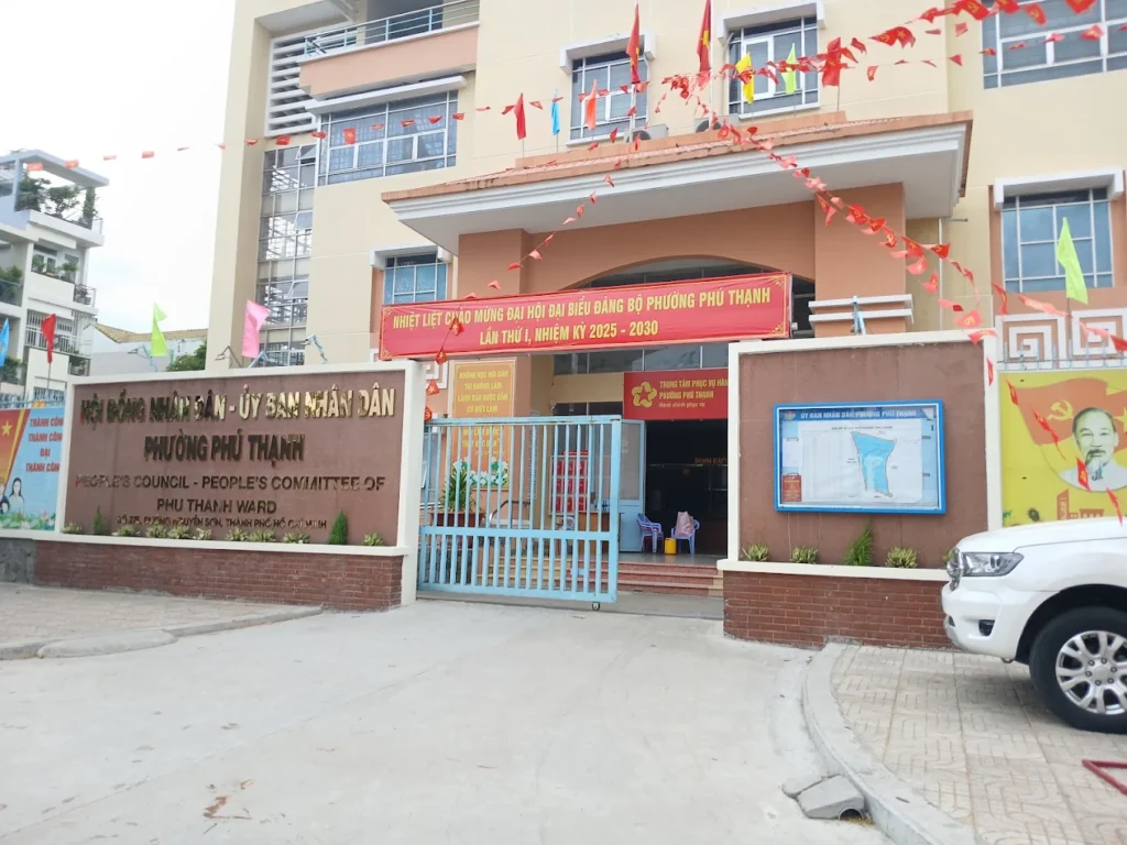 UBND phường Phú Thạnh ở đâu? Cập nhật sau sáp nhập UBND phường Phú Thạnh TPHCM