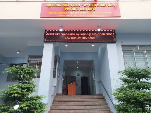 Trụ sở UBND phường Cầu Kiệu tại 18 Đoàn Thị Điểm