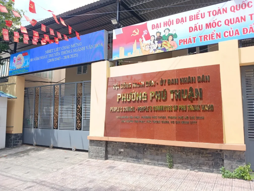 UBND phường Phú Thuận ở đâu? Cập nhật sau sáp nhập UBND phường Phú Thuận TPHCM