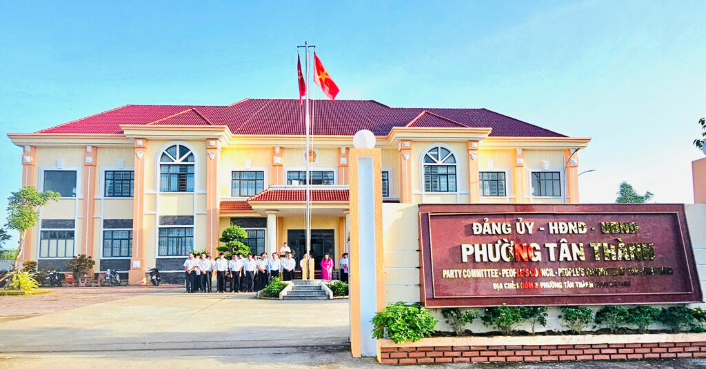Trụ sở UBND phường Tân Thành giải quyết nhiều thủ tục hành chính mới