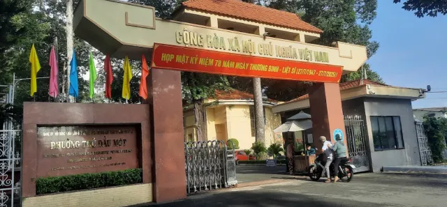 Trụ sở UBND phường Thủ Dầu Một tại số 1 Quang Trung