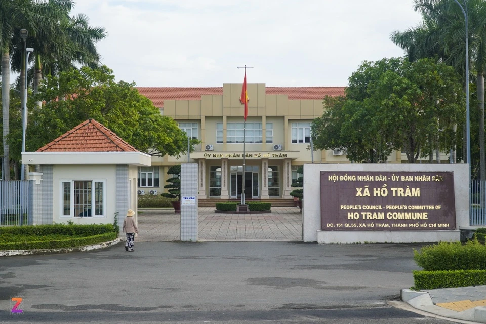 Trụ sở UBND xã Hồ Tràm giải quyết nhiều thủ tục hành chính mới