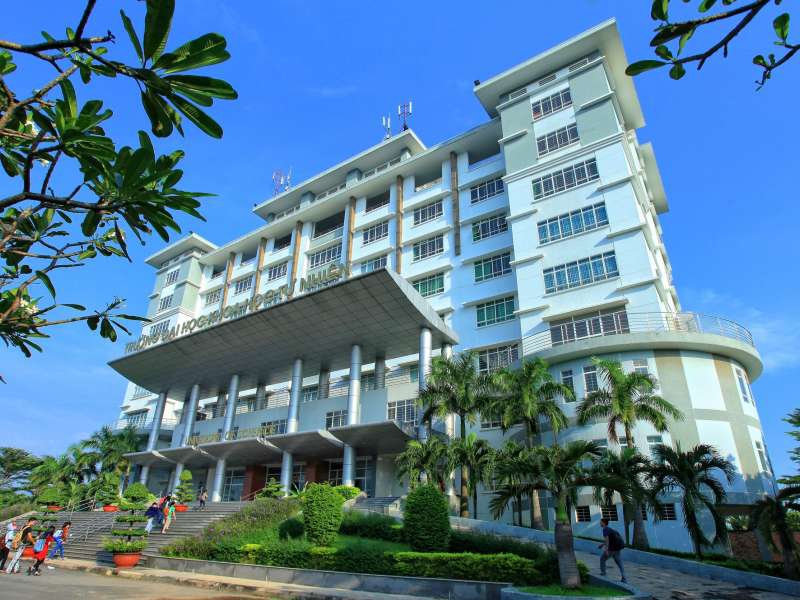 Khuôn viên và giảng đường thực tế tại trường đại học Khoa học Tự nhiên TPHCM