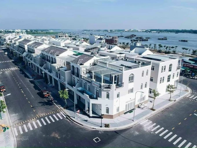 Kiến trúc nhà phố Diamond City Tây Sông Hậu sang trọng