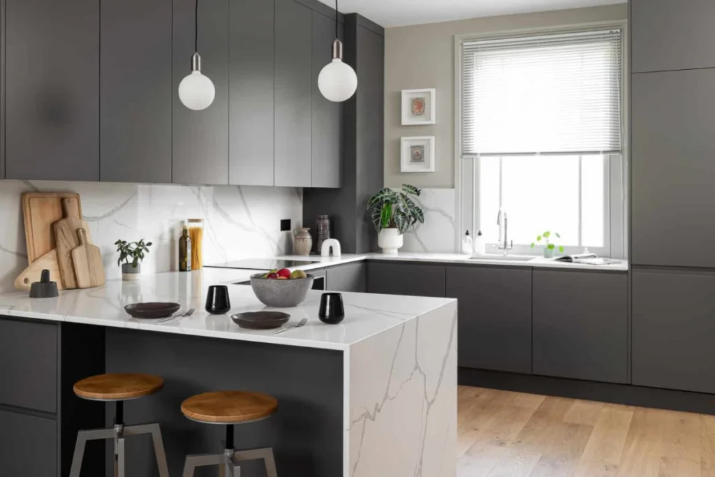 Cách bài trí nội thất và sử dụng cây cảnh hỗ trợ hướng bếp hợp tuổi Ất Dậu 2005