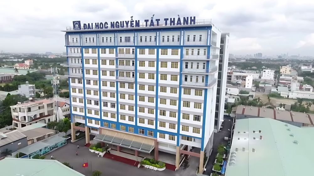 Mặt tiền Trường Đại học Nguyễn Tất Thành cơ sở An Phú Đông ở Quận 12