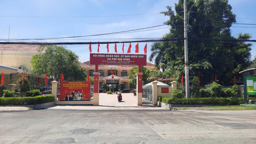 ubnd xã phú hoà đông