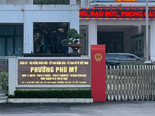 Trụ sở UBND phường Phú Mỹ giải quyết nhiều thủ tục hành chính mới