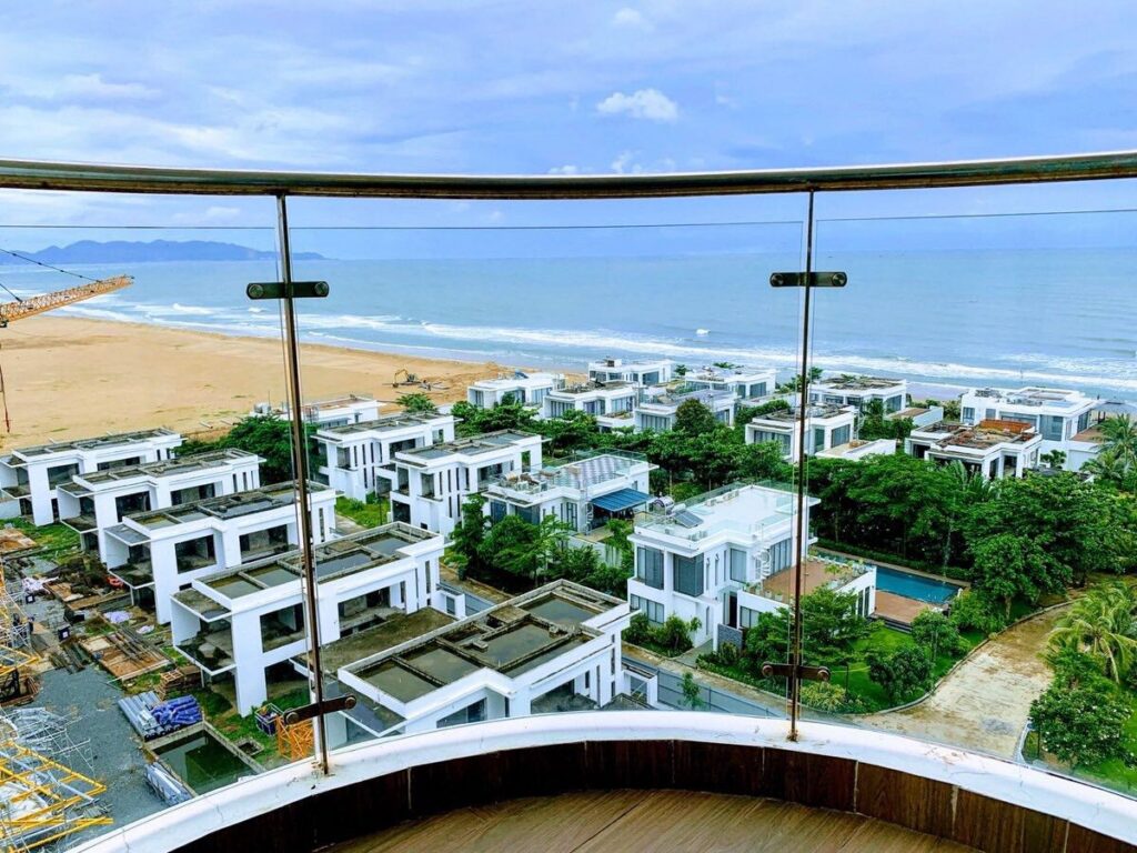 So sánh chung cư Mövenpick và Aria Vũng Tàu về tiện ích và vị trí ven biển