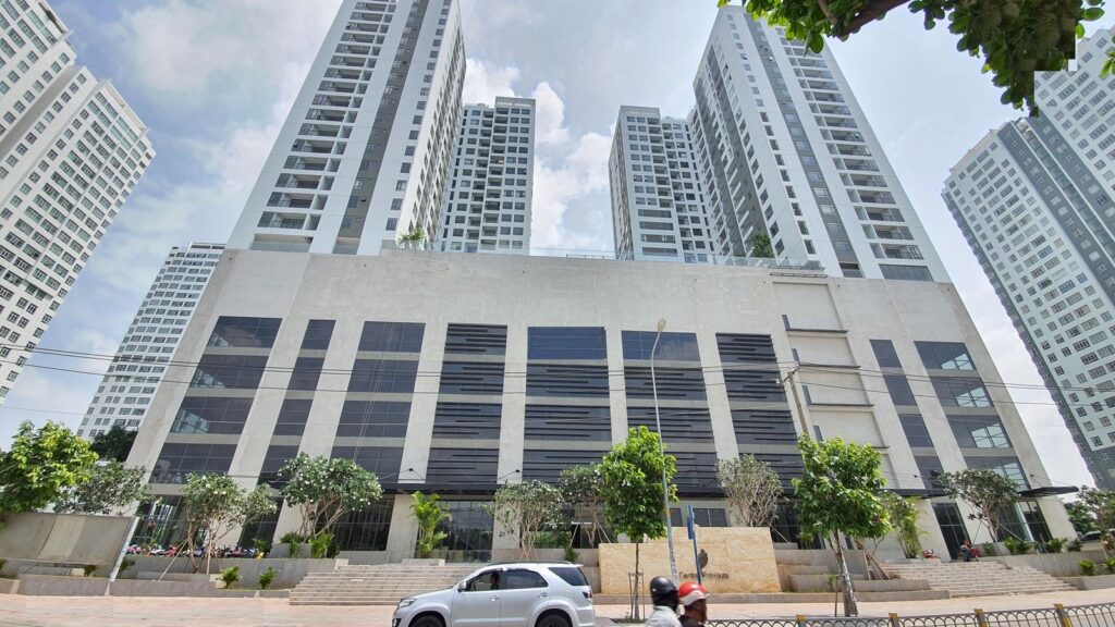 Tìm kiếm mua bán căn hộ Central Premium Quận 8 và Eco Green Saigon Quận 7 trên Nhà Tốt