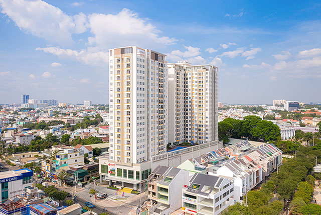 Vị trí khi so sánh chung cư Prosper Plaza và Moonlight Residences