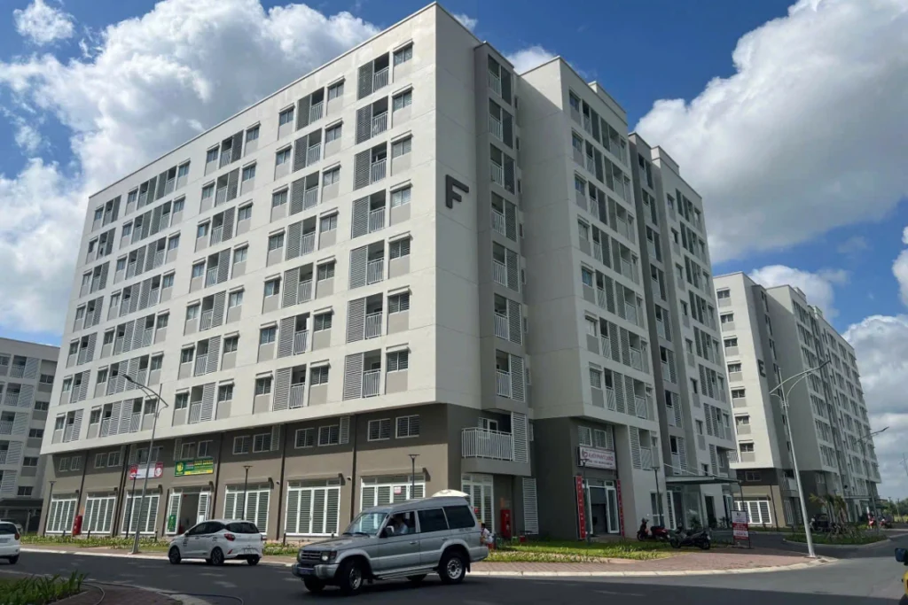 Người mua cần kiểm tra kỹ mốc thời gian vận hành thực tế của tòa nhà trước khi xuống tiền nhận chuyển nhượng để tránh rủi ro pháp lý