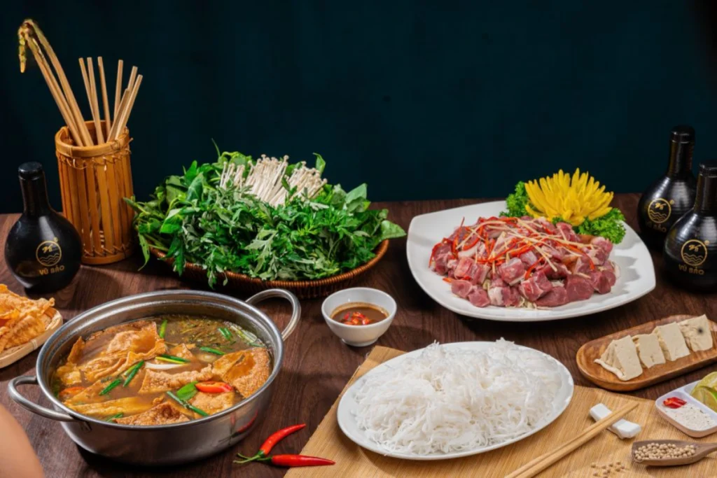 Các món lẩu luôn là tâm điểm chú ý tại các nhà hàng quy mô lớn