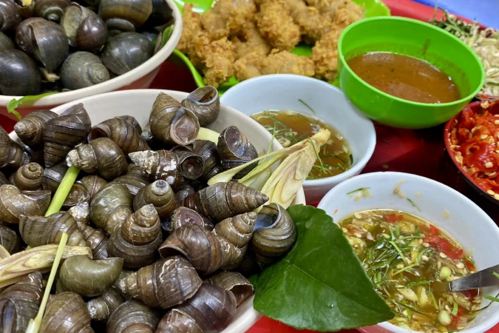 Đa dạng các món ốc bình dân hấp dẫn
