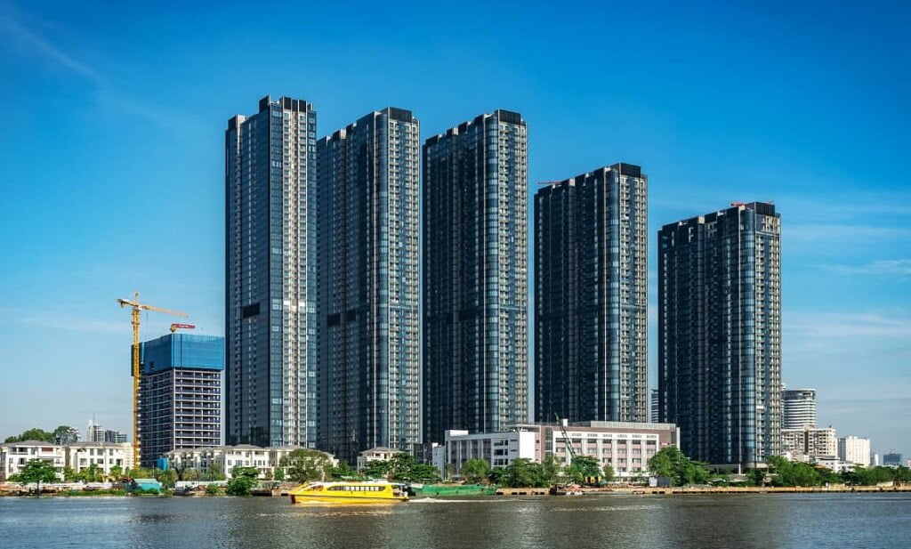 Vị trí Vinhomes Golden River mặt tiền sông Sài Gòn Quận 1